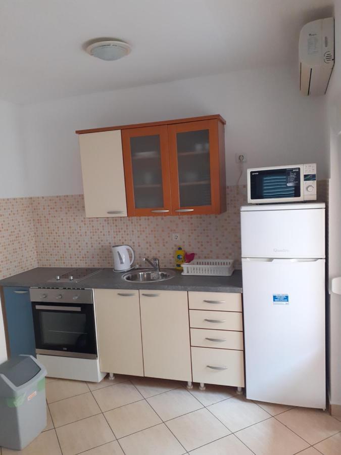 Apartments Markota Sukošan Екстериор снимка