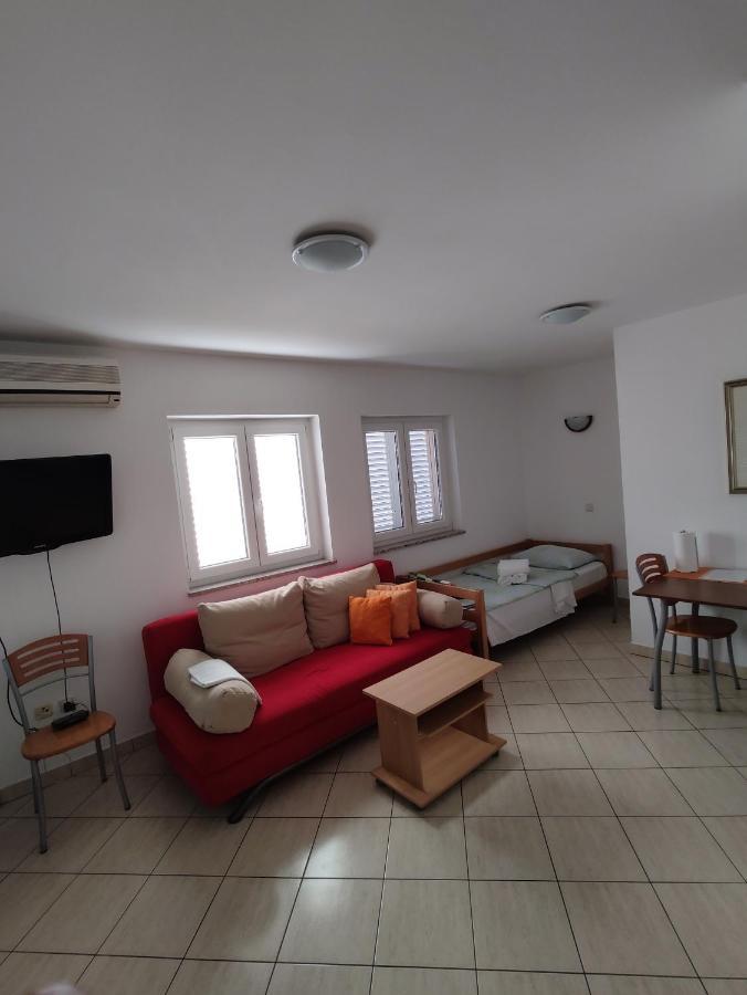Apartments Markota Sukošan Екстериор снимка