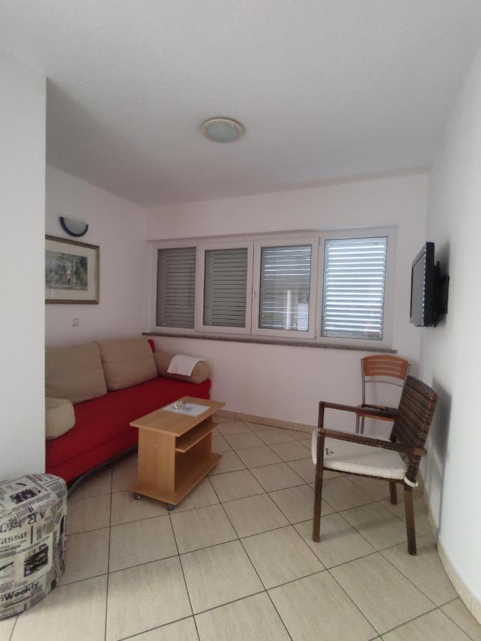 Apartments Markota Sukošan Екстериор снимка