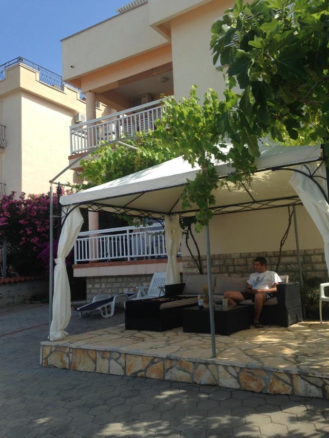 Apartments Markota Sukošan Екстериор снимка